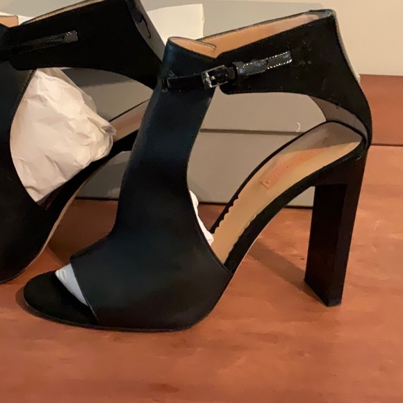 Reed Krakoff Black Suede Peep toe pump - Picture 2 of 4